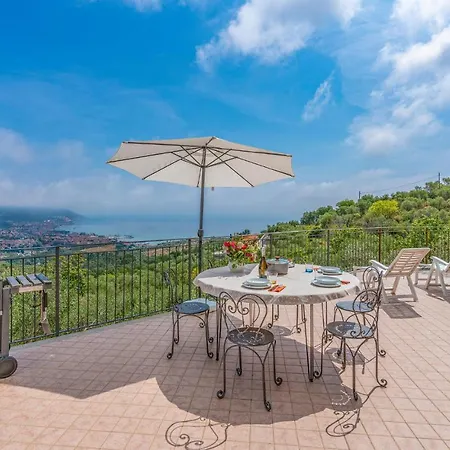 1 Bedroom Amazing In Diano Marina